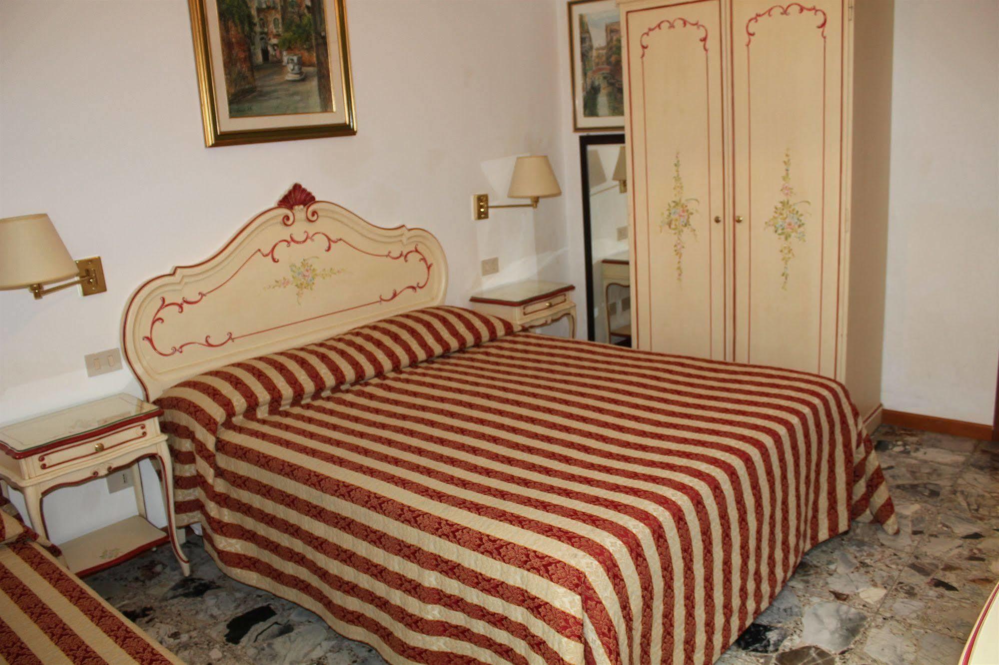 Guesthouse Al Profeta Venise Extérieur photo