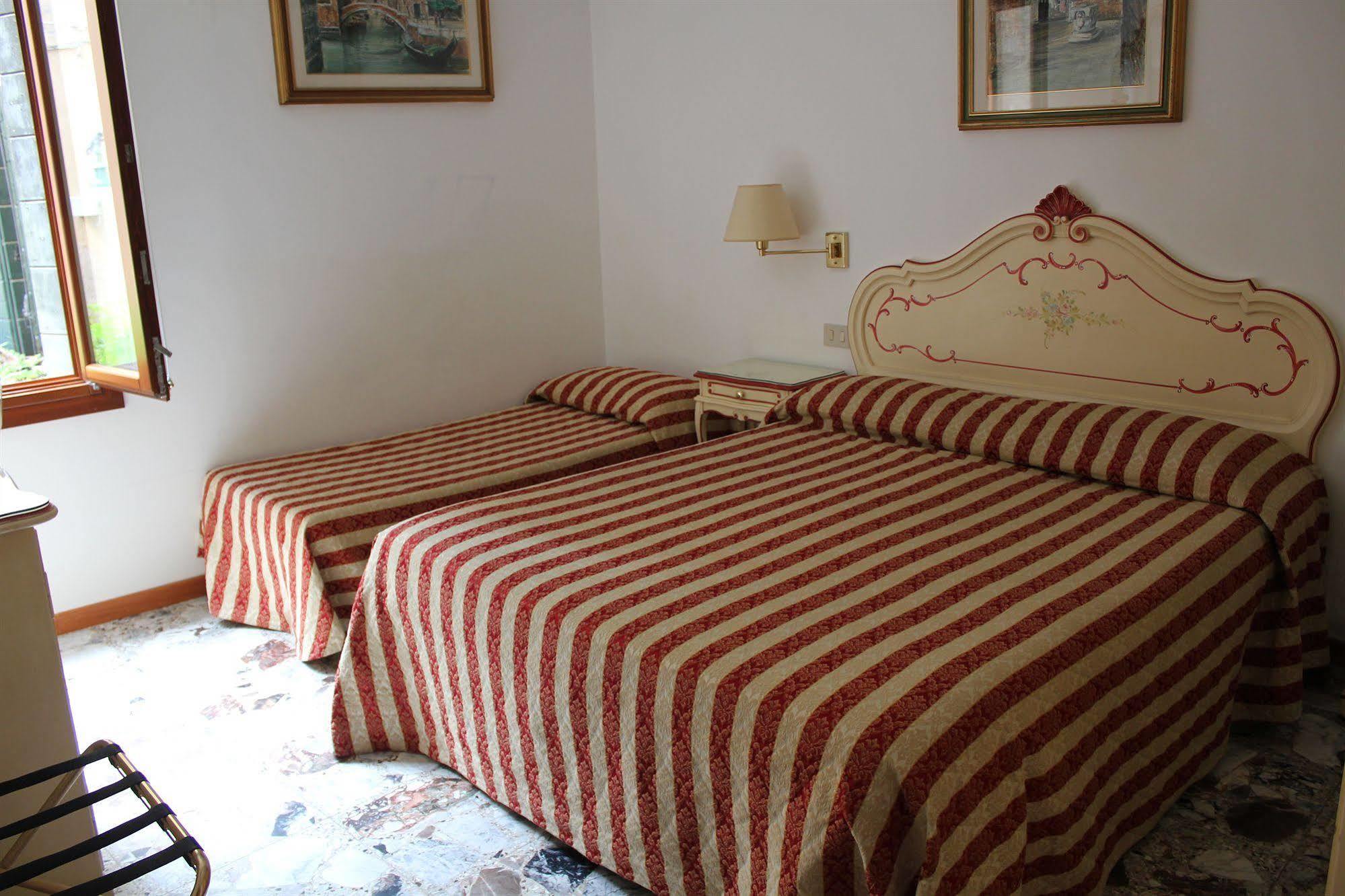 Guesthouse Al Profeta Venise Extérieur photo