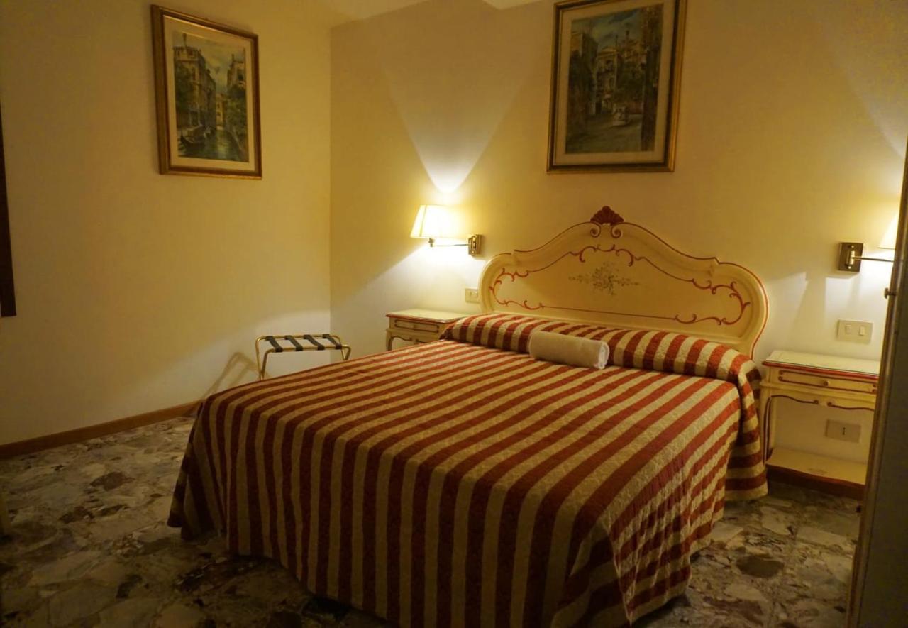 Guesthouse Al Profeta Venise Extérieur photo